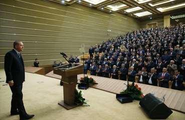 Salonda Kerkük Türküsünü Duyan Erdoğan, Böyle Seslendi: Kesmeyin Şunu Dinleyelim