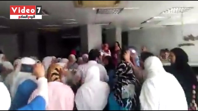 وقفة لممرضات تأمين بنى سويف احتجاجا على نقل رئيسة التمريض