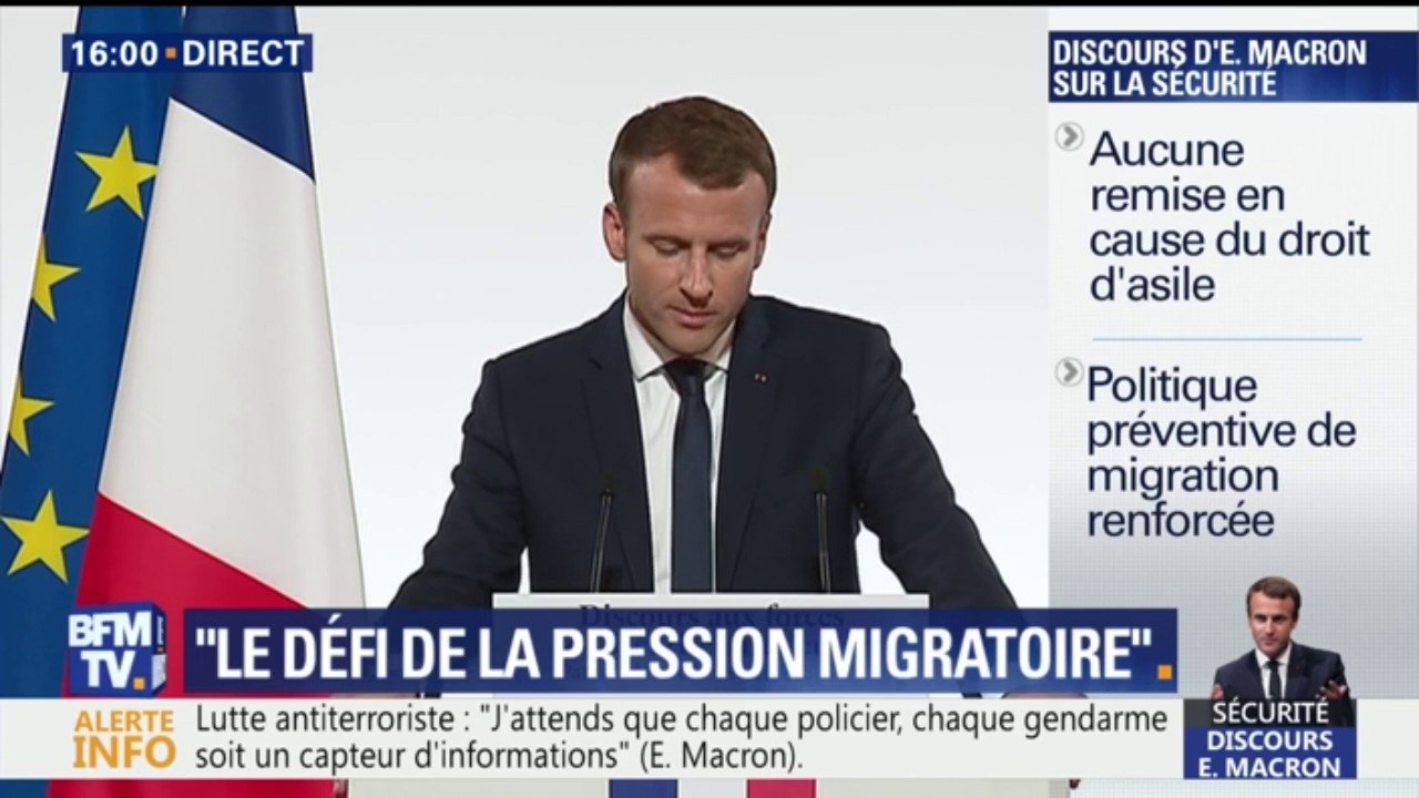 "Nous ne pouvons pas accueillir toute la misère du monde." Emmanuel Macron fait sienne la formule de Michel Rocard