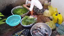 2 Girls Cook Fish - How To Cook Fish In My Village - Cambodian Fish Recipe