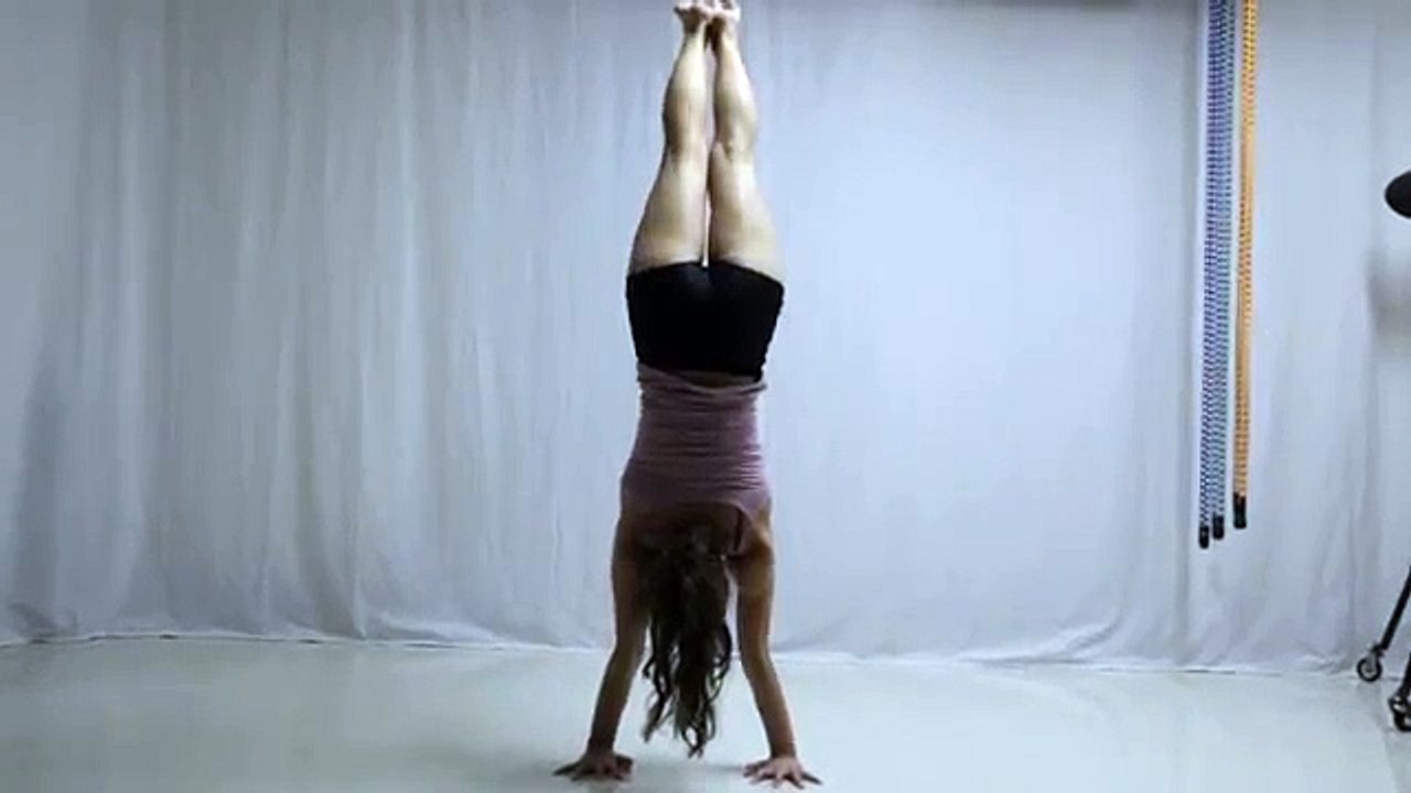 Incredible Contortionist Girl Contortion Flexibility Splits
