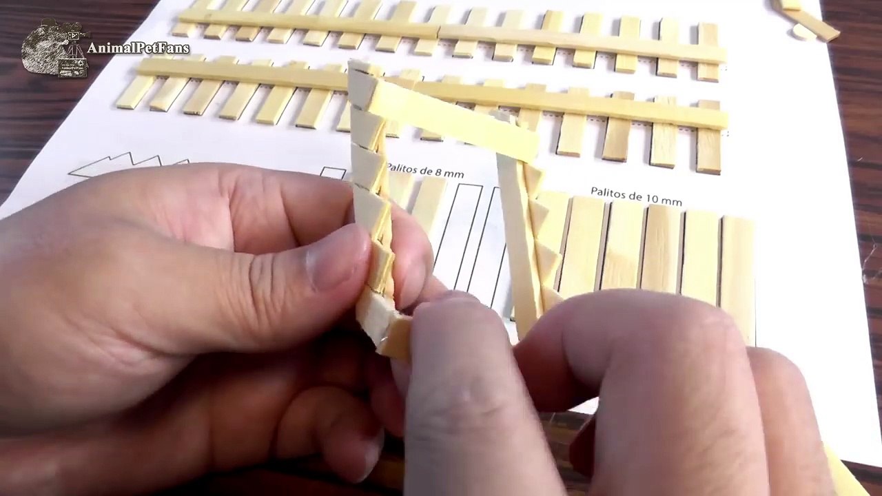 Como fazer uma casinha de palitos para hamster | AnimalPetFans