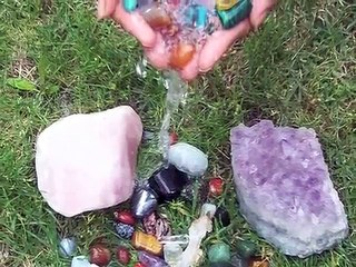 NETTOYAGE ET PURIFICATION DES PIERRES