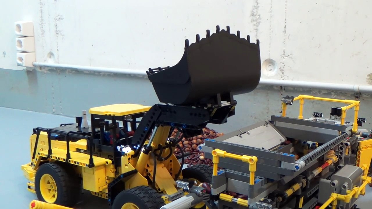 LEGO Technic Construction Site - MOCs in ion