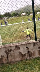 FRÉGATE CONTRE RAPIDE CLUB. PENALTY TRANSFORME PAR JULIO......