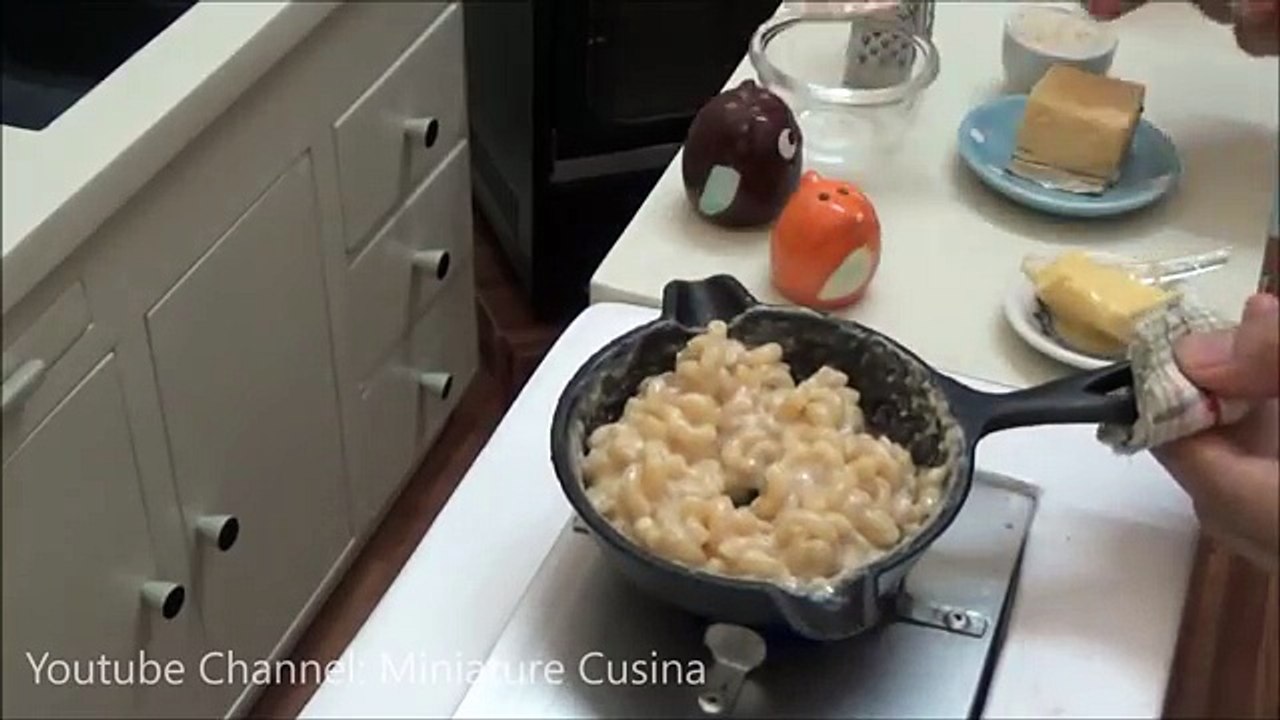 Miniature Food Cooking: One Pot Mac & Cheese (mini food) (kids toys channel cooking real food)