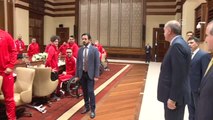Cumhurbaşkanı Erdoğan, Ampute Futbol A Milli Takımı ile Tekerlekli Sandalye Basketbol A Milli...