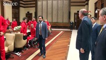 Erdoğan, Ampute Futbol Takımı ile Tekerlekli Sandalye Basketbol Takımı’nı kabul etti