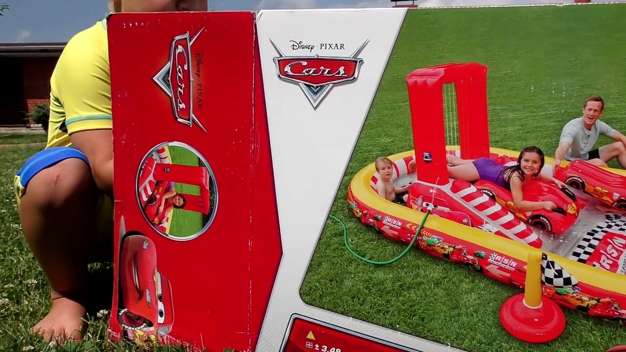 ★ ТАЧКИ МОЛНИЯ МАКВИН БАССЕЙН Машинки Маквин Гонки Игры для детей cars toys Lightning McQueen pool