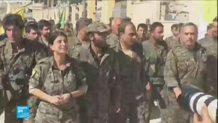 الدخول إلى ملعب كرة القدم في الرقة