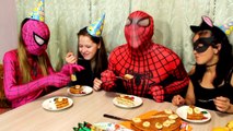 День рождения Паука // Супергерои празднуют день рождения // Happy birthday Spiderman