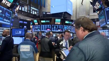 다우지수 사상 첫 2만3천 돌파..."실적 호조·감세 기대" / YTN