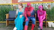 СУПЕРГЕРОИ СЛОМАЛИ НОГИ: Человек паук, бэтмен, Розовый человек паук, Эльза в реальной жизни