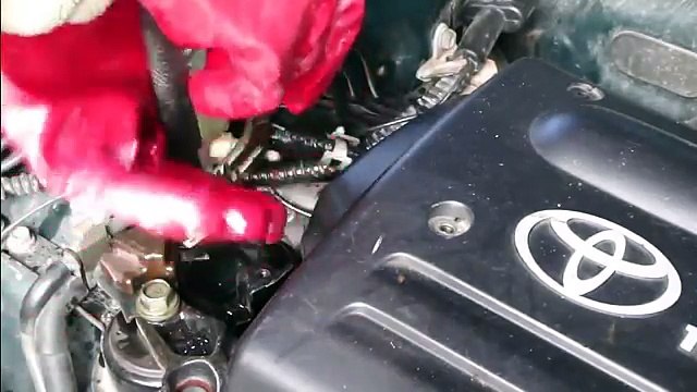 How to change power steering oil Toyota Corolla. Years 1999 to 2007.