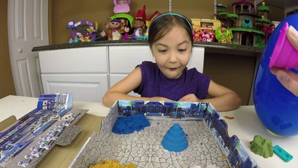 FROZEN BIRTHDAY CAKE KINETIC SAND Huge Egg Surprise Opening Disney Junior & Palace Pets Toys Review