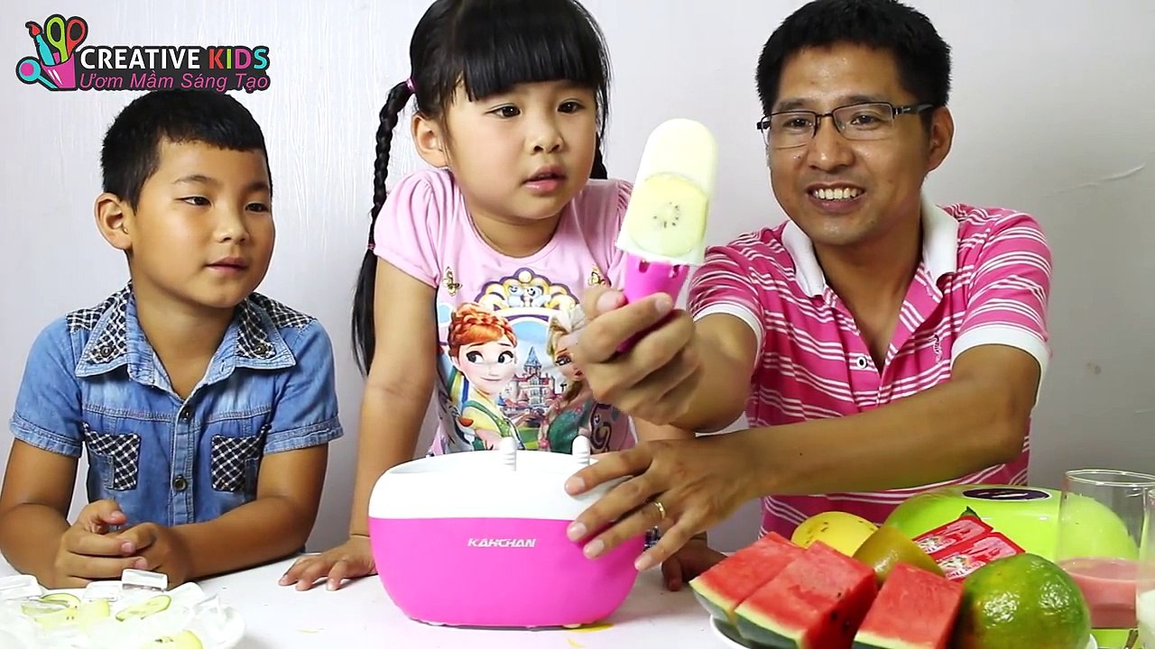 ĐỒ ĂN BÍ MẬT - BÉ BÚN LÀM KEM BẰNG MÁY LÀM KEM SIÊU TỐC - ICE CREAM FOR KID