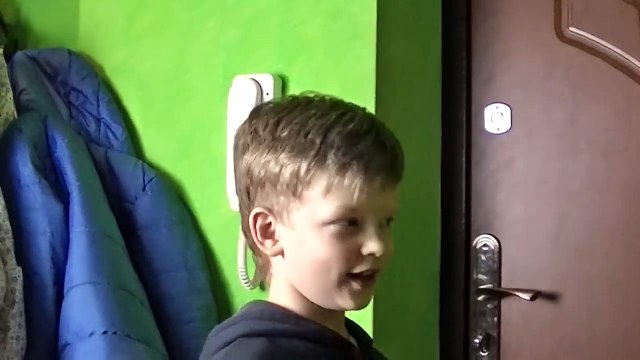 Проглатила много Жвачек Делаем Разноцветные уколы играем в Доктора Делаем Клизму Софунья Шалунья.