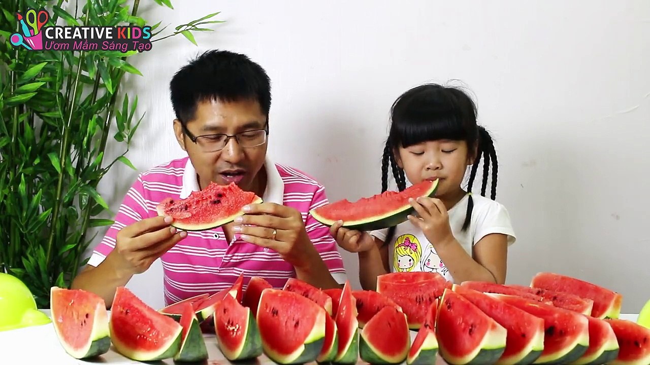 BÉ BÚN THÁCH ĂN DƯA HẤU – ĐỒ ĂN BÍ MẬT | CreativeKids