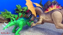 KID CONNECTION DINOSAUR SAFARI PLAYSET - EL MUNDO DE LOS DINOSAURIOS CON DILOPHOSAURUS Y STEGOSAURUS