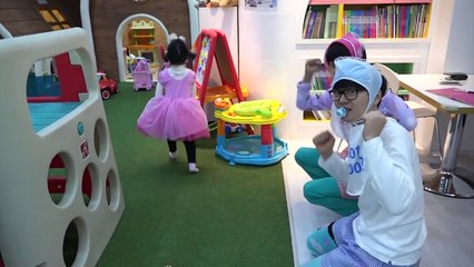 키즈카페 에서 안놀아 주는 아빠 삼촌 BABY POLICE 보람튜브