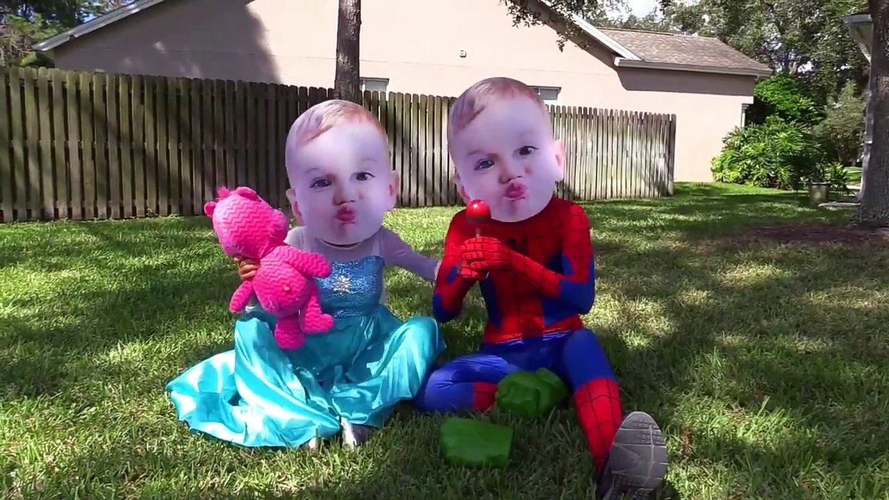 الطفل إلسا مقابل بكاء الطفل ماليفيسنت ث / الطفل سبايدرمان، رابونزيل، مصاص دماء، مصاص دماء الطفل