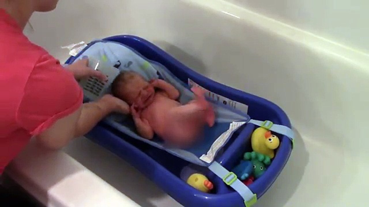 BABY ELIJAH - First Bath at Home!! =)