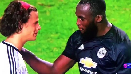 Romelu Lukaku console le goal de Benfica après sa boulette