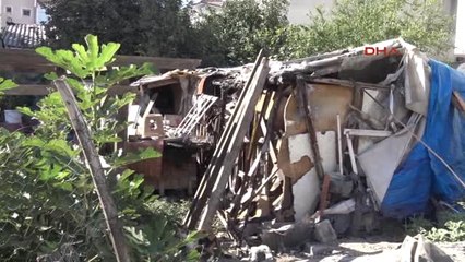 Kocaeli Yanan Barakasının Yerine Yenisini Yapmaya Çalışıyor