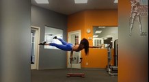 Awesome female calisthenics Samantha Hall / handstand