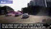Xe "xuyên không" bất ngờ xuất hiện giữa ban ngày tại Singapore