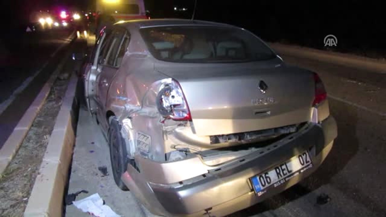 Traktör ve 3 Otomobilin Karıştığı Zincirleme Trafik Kazası: 7 Yaralı