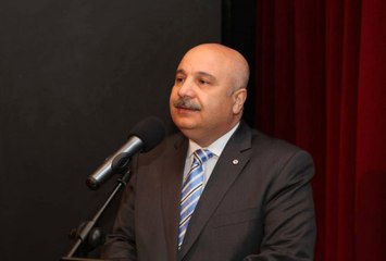 "Kadınla Tokalaşmak, Ateş Tutmaktan Daha Korkunç" Diyen Rektöre Ak Parti'den Tepki: İstifa Et