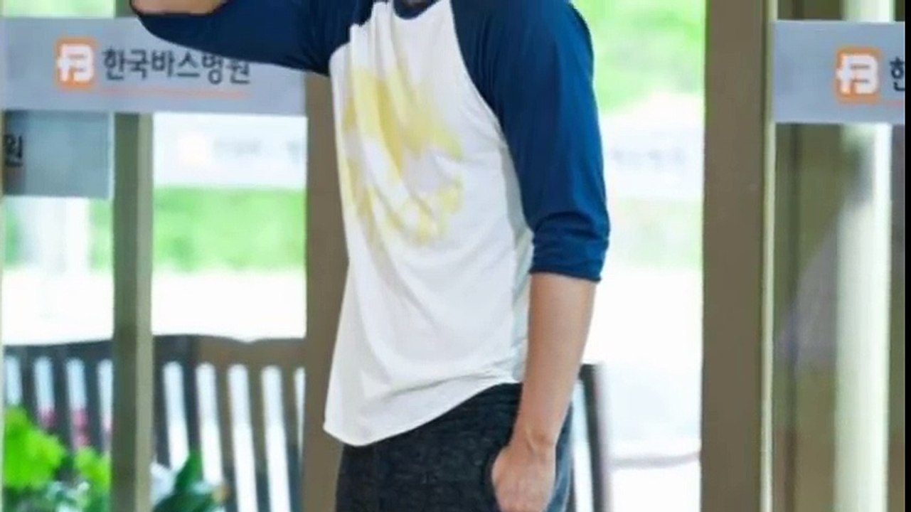 Gong Yoo Fashion icon - Casual Fashion Style - 2017