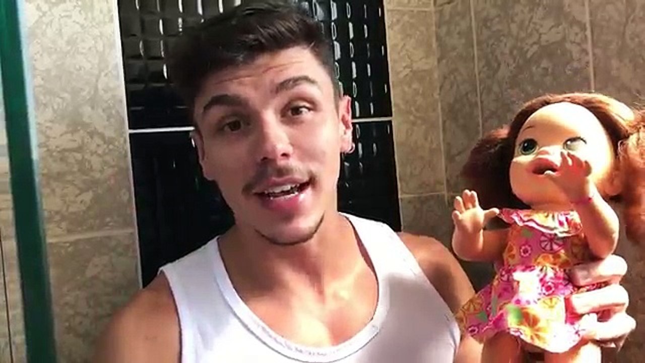 Baby Alive Abandonada no LIXO Ganha um novo Lar PARTE 2 Peter Toys