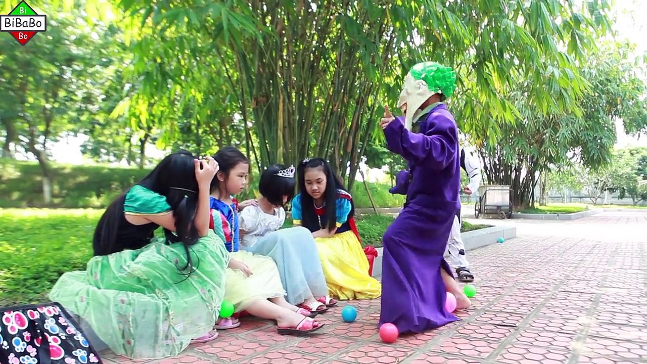 Frozen Elsa Sweet Canndy! Spiderman Frozen Anna Snow white Little Superhero in real life