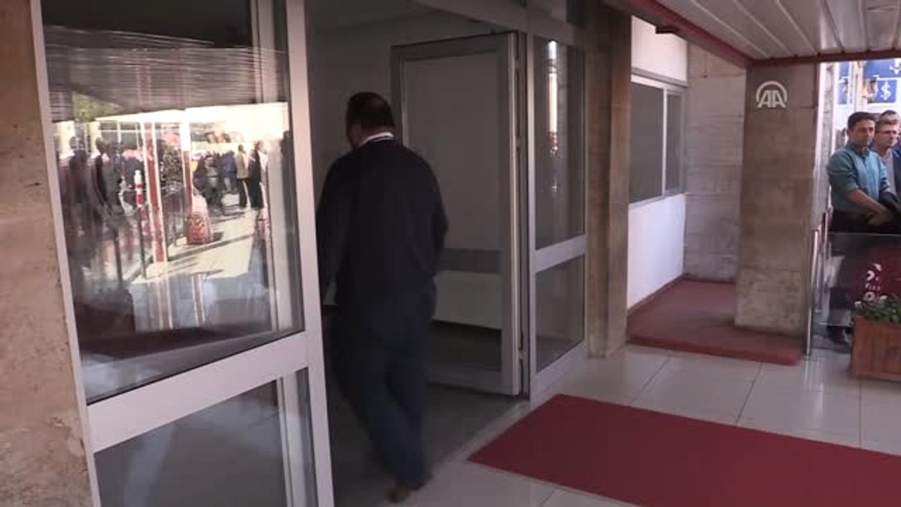 Eski Şişli Belediye Başkanı Mustafa Sarıgül, Baykal'ı Ziyaret Etti