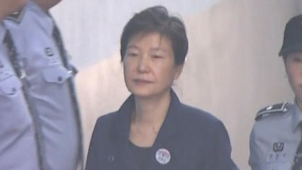 변호인 없앤 朴...재판부 "국선 변호인 선임" / YTN
