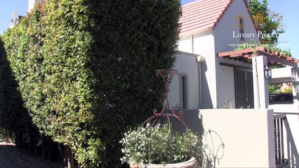 4 Bedroom House in Paarl - Boschenmeer Golf & Country Estate