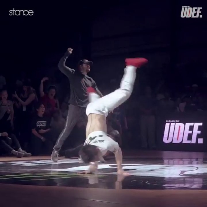 Ce danseur Hip Hop fait la toupie comme personne... Kim la toupie