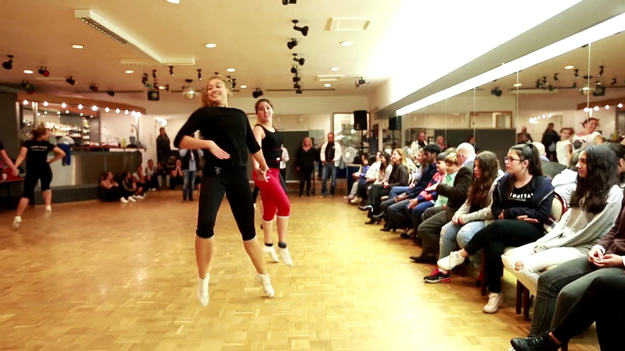 talented woomanes dance