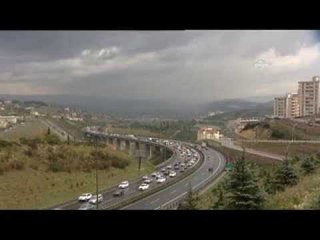 TEM Otoyolu Kocaeli kesiminde araçlar 'dur-kalk' ilerliyor