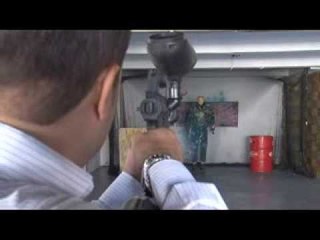 Biber gazı yerine sarımsak kokulu boya topu