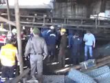 Kömür ocağında çıkan yangında 1 işçi öldü, 26 işçi hastaneye kaldırıldı (2)