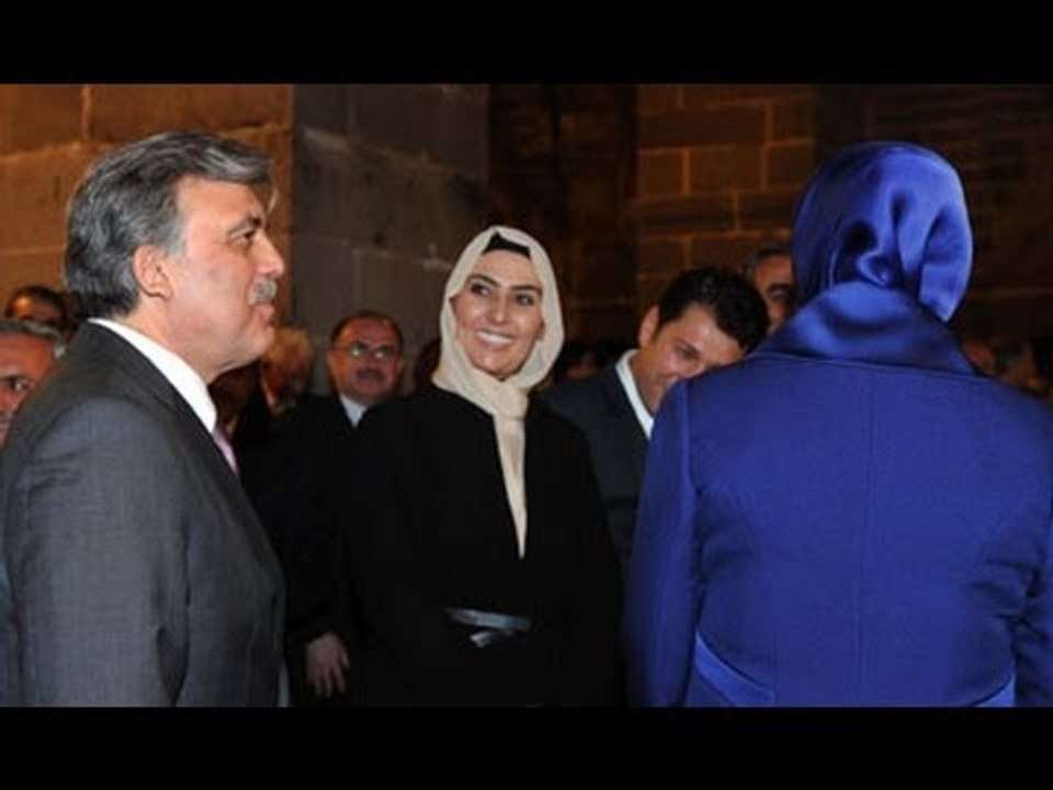 Cumhurbaşkanı Gül, tarihi kervansarayda konser izledi