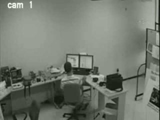 'Uyuyan personel' tıklama rekoru kırıyor