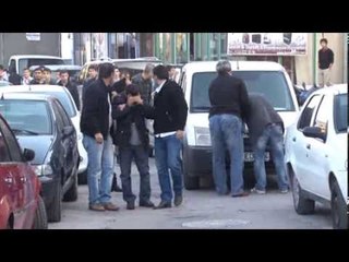 Polis, market soyguncularını 180 kamerayı inceleyip yakaladı