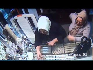 Bilezik hırsızlığı kamerada