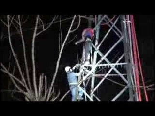 Elektrik direğine çıkan şahıs akıma kapılarak öldü