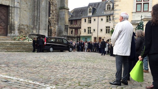 Les funérailles de Louise Lavergne tuée à Liège