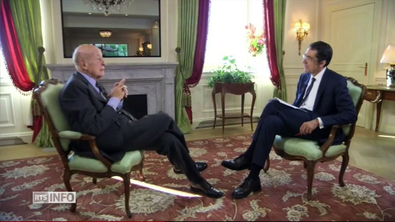 Giscard juge Macron et son début de mandat: "vitalité, liberté, sens du risque et mission européenne"